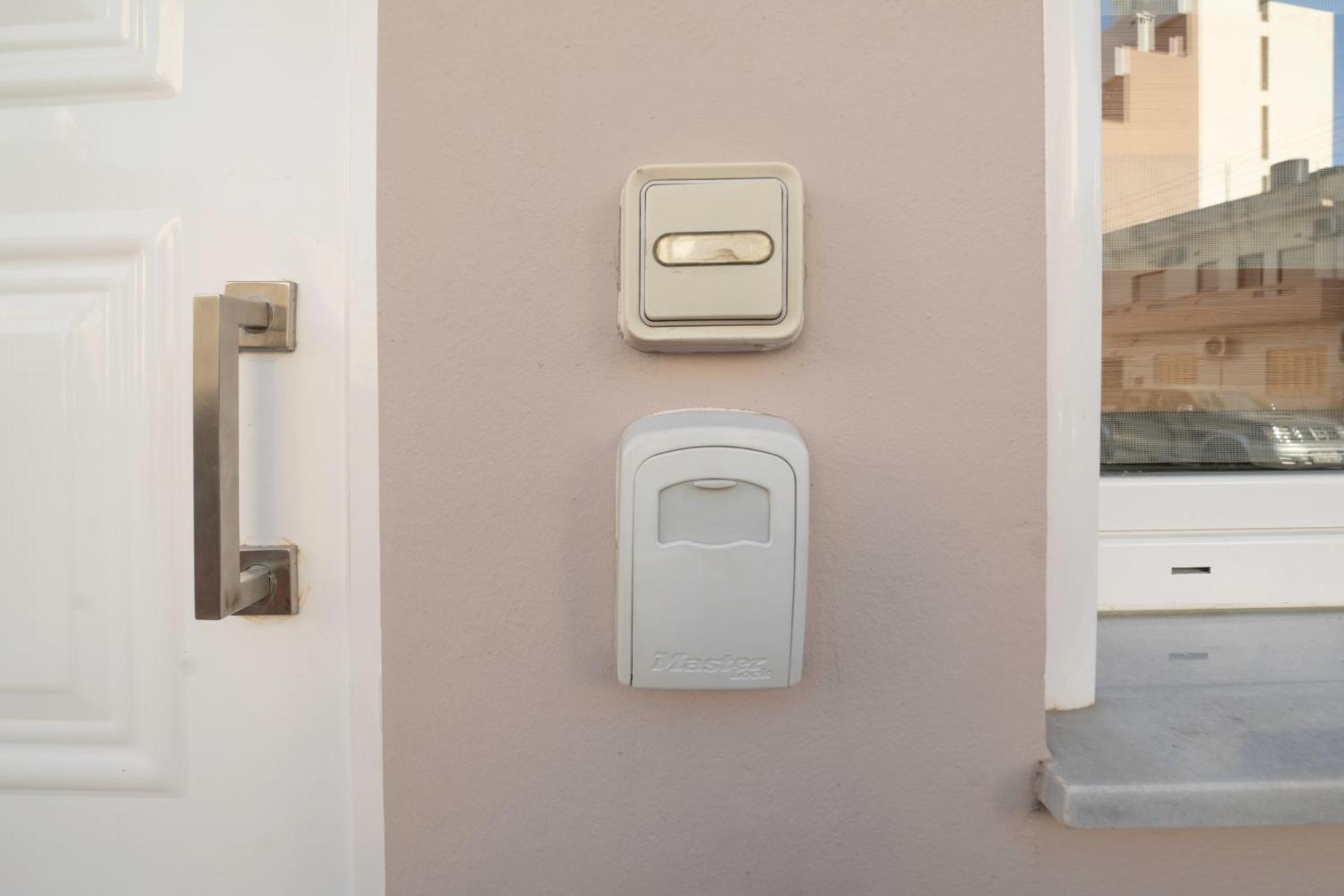 Neon Apartment, Modern, High Quality, Central Apt, Heraklion City エクステリア 写真